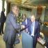 Le Ministre saluant le Secrétaire Général de la BEAC, Désiré GUEDON, de nationalité gabonaise